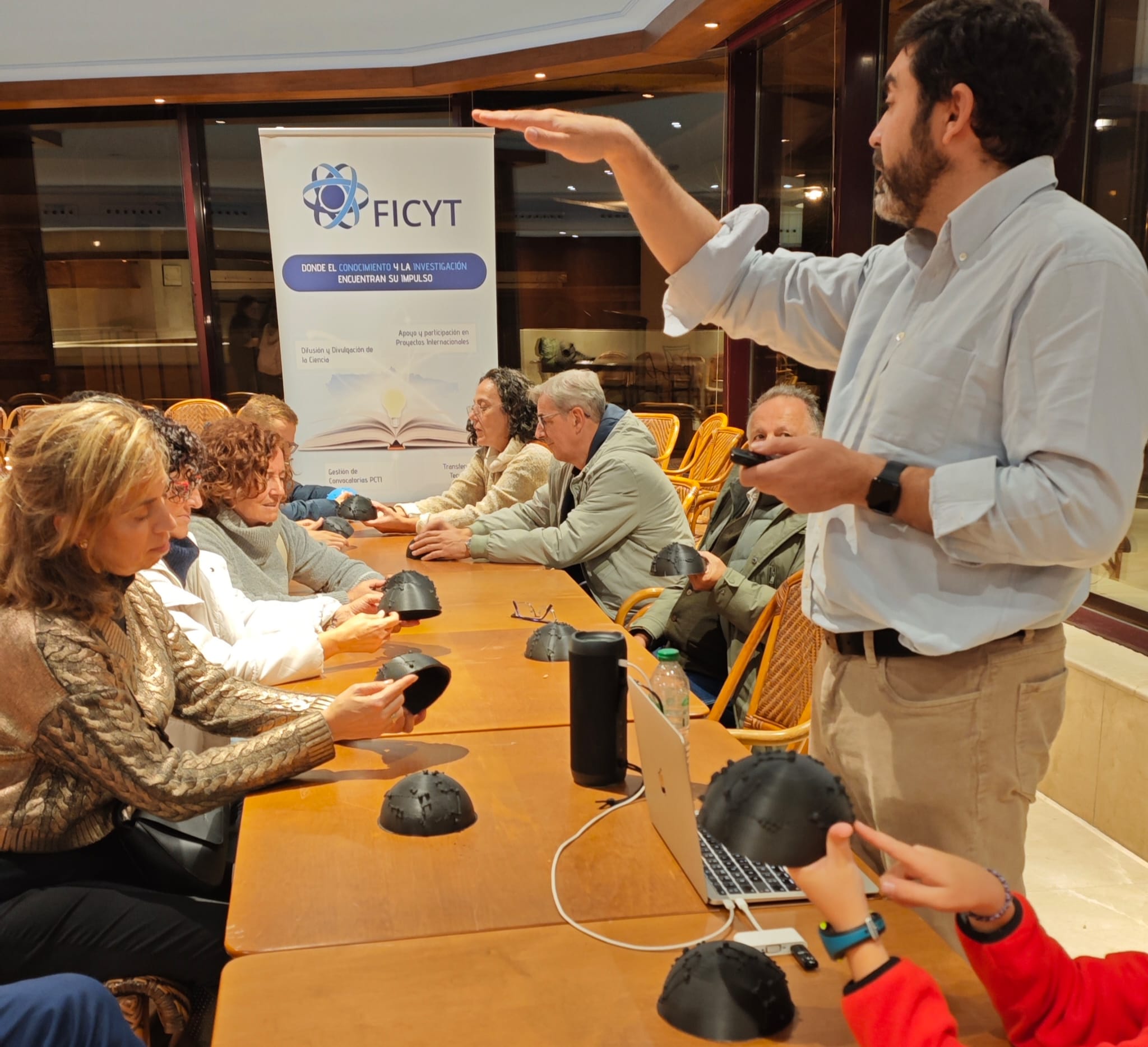 Astronomía Accesible exploración tacto