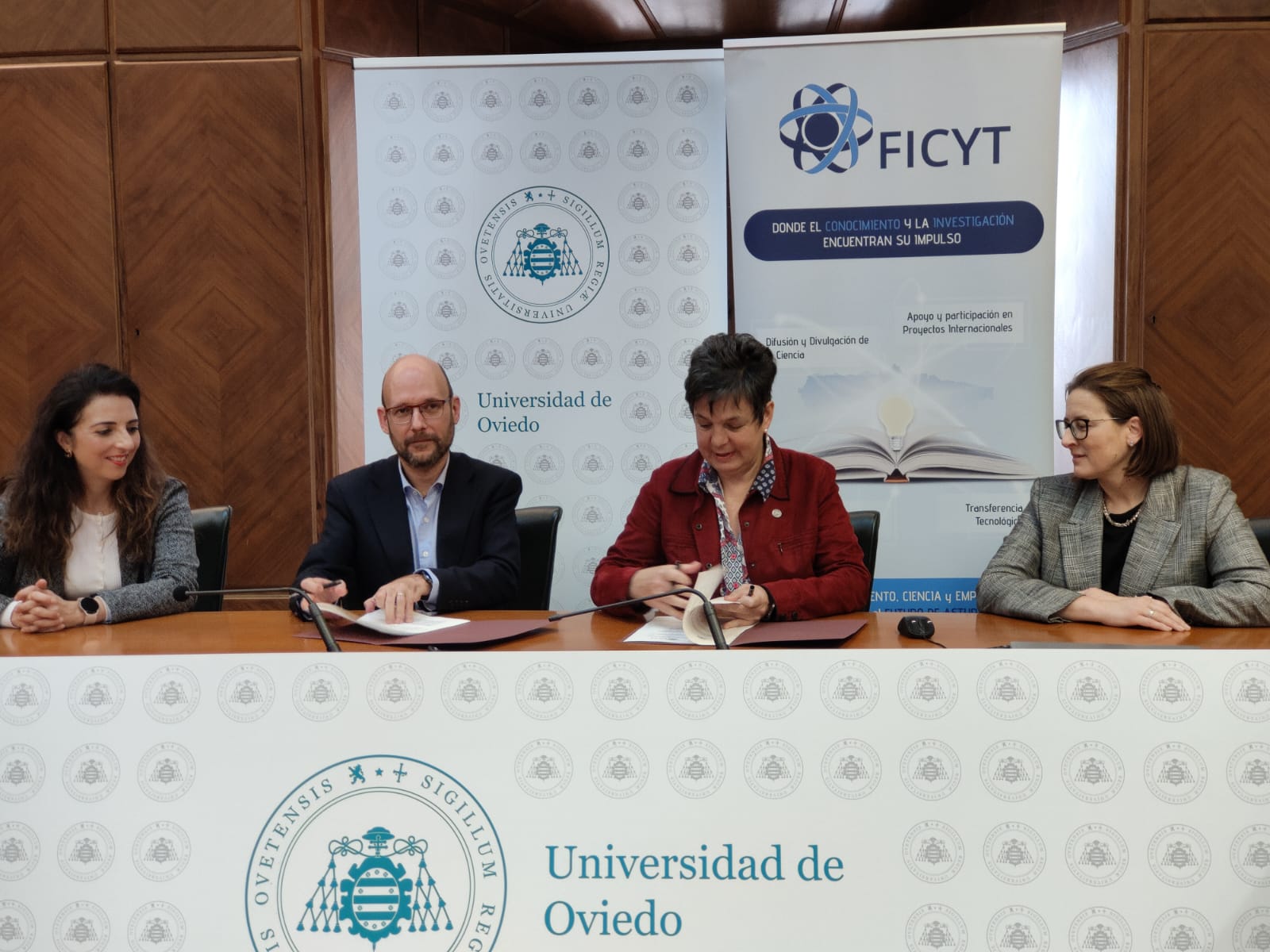 Acto firma Cátedra Cultura Científica